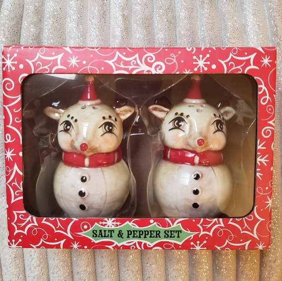 Johanna Parker Reindeers Ceramic Christmas Salt & Pepper Shakers 4" Set of 2 NEW - Picture 1 of 7